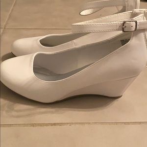 White Dress Shoe